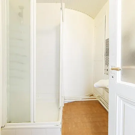 Le Boisnet - Commode Et Pratique *